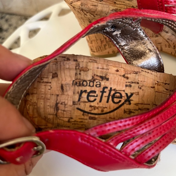 Moda Reflex Red Sandals - Picture 11 of 12